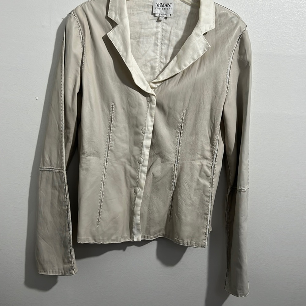 Armani, size 4, beige